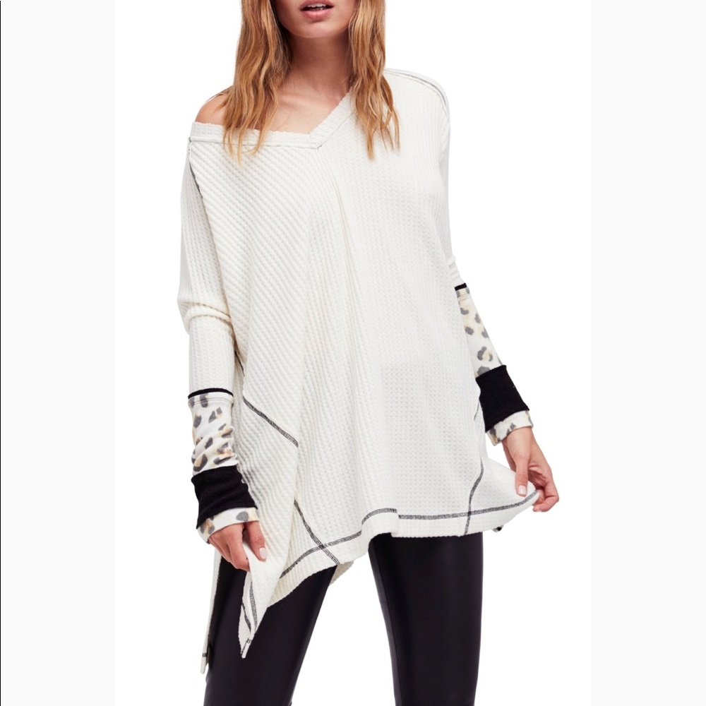 We The Free | lovin’ leopard thermal shirt small